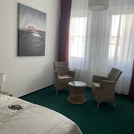 Sareza Hotel