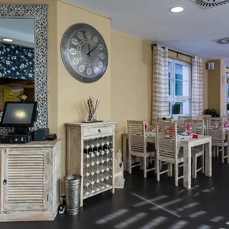 Sareza Hotel