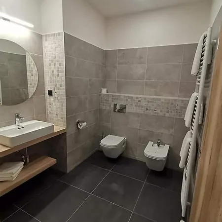 Hotel Sareza 3*