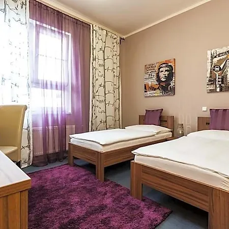 Sareza Hotel 3*