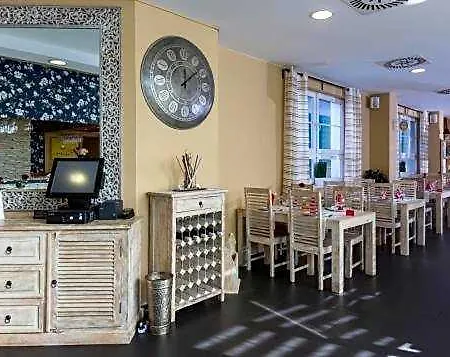 Sareza Hotel