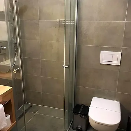 Sareza Hotel