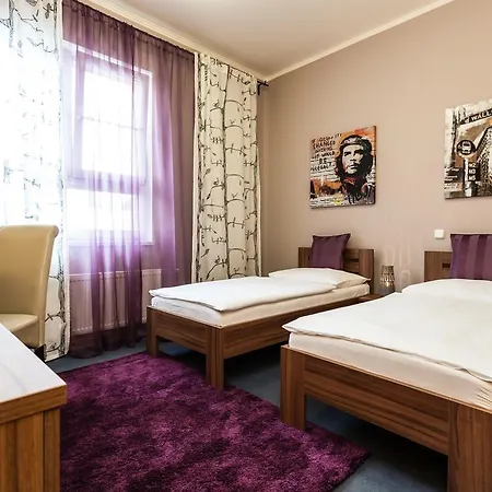 Sareza Hotel 3*