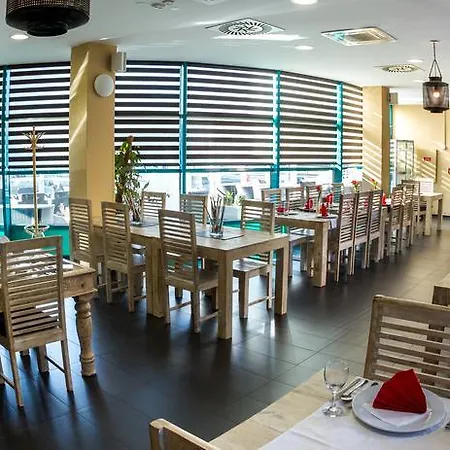 Sareza Hotel 3*