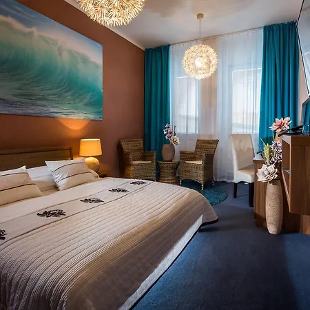 Hotel Sareza 3*