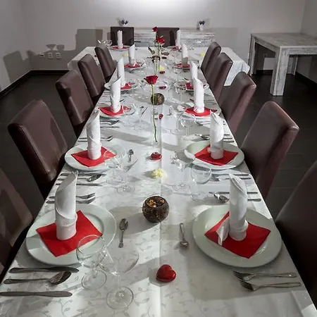 Sareza Hotel