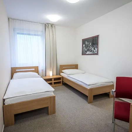 Hotel Sareza 3*