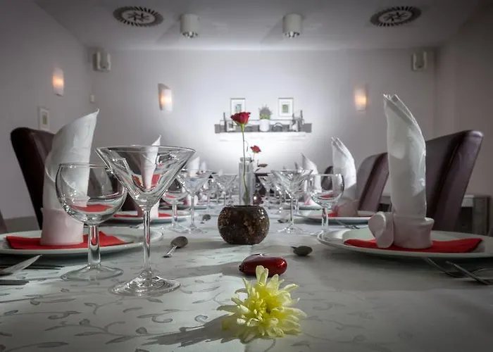 Sareza Hotell